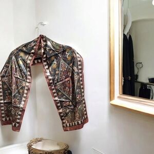 Rare Oscar de la Renta Scarf  Iridescent Metallic Gold & Silver Made In Italy